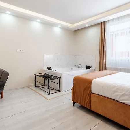 Lägenhet Cozy W Jacuzzi 5 Min To Taksim *